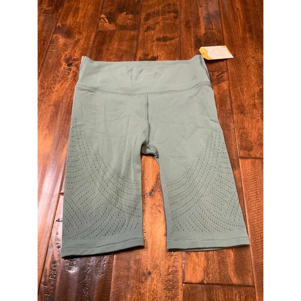 Lululemon Tidal Teal High Rise Reveal Shorts Athletic Yoga, Size 8